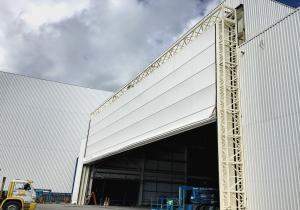Hangar Kapısı